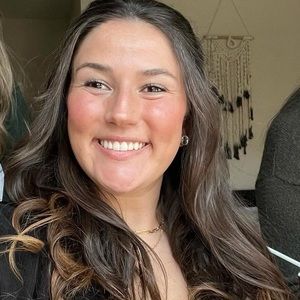 Meet your Posher, Jenn